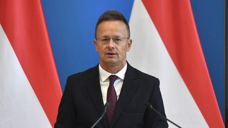 Szijjártó Péter hangsúlyozta, hogy a szíriai kisebbségek elleni támadások határozott elítélése elengedhetetlen.