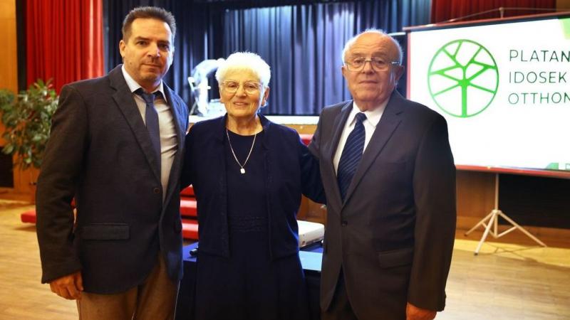 Hőgyészen varázslatos átalakulás zajlott le: az egykor üresen álló állami házból mára egy legendás idősek otthona született!