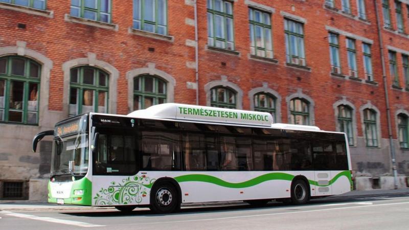 A Hősök tere megállóhely áthelyezése mégsem valósul meg!