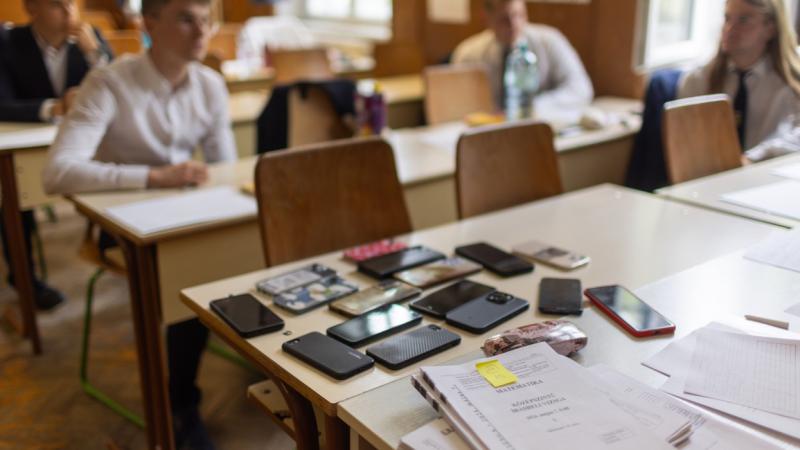 A szakértő véleménye az idei matematikai érettségi kapcsán: a vizsgaformátum nem megfelelő, és túlzottan megterheli a diákokat - Pénzcentrum.