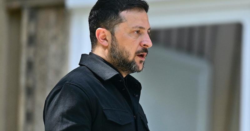 Zelenszkij véleménye szerint Moszkvában egyfajta gyilkosok és cinikusok felvonulása zajlik. A helyzetet így kommentálva hangsúlyozza a politikai brutalitás és az álszentség jelenlétét a városban. A Demokrata által közvetített információk szerint ez a rend