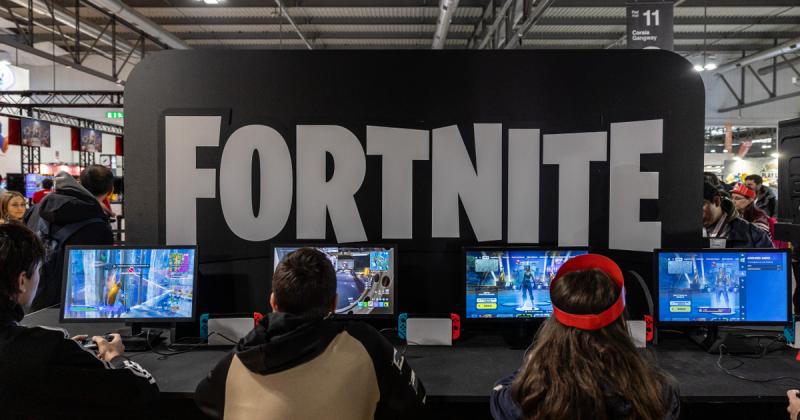 A Fortnite ismét felkeltette Hollywood figyelmét, ezúttal pedig Darth Vader karakterével próbálja meg elérni a csúcsot. A játék világában a galaxis legsötétebb jedije már nem csak a filmvásznon, hanem a virtuális térben is dominálni készül.