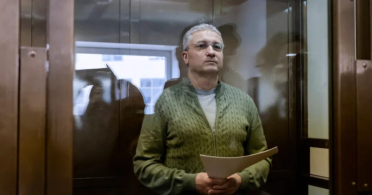 14,5 évnyi börtönbüntetést indítványoztak a volt orosz védelmi miniszterhelyettes ellen.