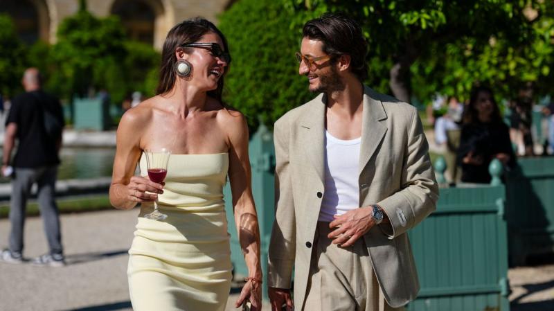 A nyaralás során a stílus és a kényelem egyaránt fontos szerepet játszik, és itt lép be a resort fashion világa. Ha azt szeretnéd, hogy a vakációd alatt igazán ragyogj, érdemes felfedezni, hogyan válhatsz igazi mediterrán dívává. A megfelelő ruhák és kieg