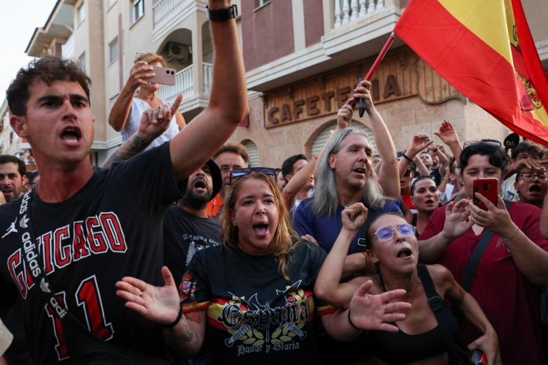 Egy nyugdíjas bántalmazása kapcsán újra felszínre kerül a spanyol szélsőjobb fokozódó népszerűsége.