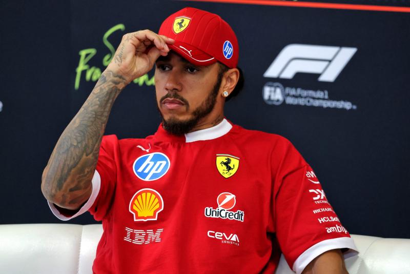 Hamilton megbeszéléseket szervez és dokumentumokat küld ki – a Ferrari számára is bemutatná a bajnoki sikerekhez vezető utat | M4 Sport