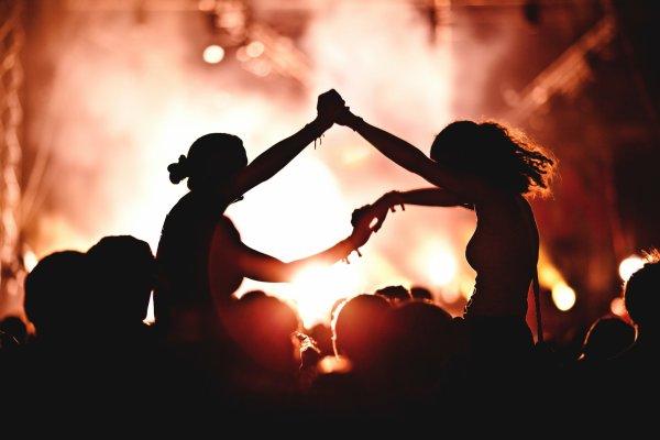 A Coldplay-ügy és a GDPR összefonódása

A Coldplay zenekar legújabb projektjei és a személyes adatok védelme között feszültség alakult ki, amely rávilágít a GDPR (General Data Protection Regulation) fontosságára a modern zenei iparban. A GDPR célja, hogy 
