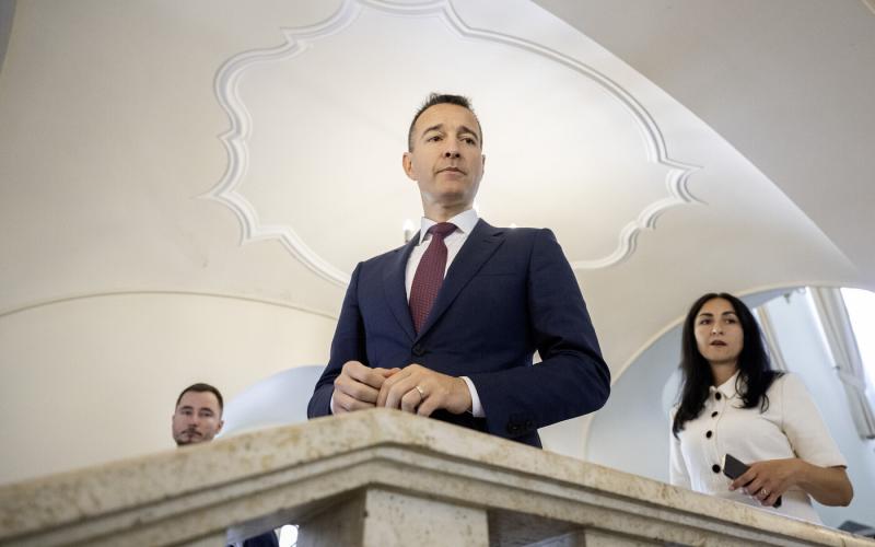 Közeledik a kötelező óvodalátogatás bevezetése hároméves kortól, miközben a magániskolák új irányelvek mentén részesülnek a finanszírozásban.