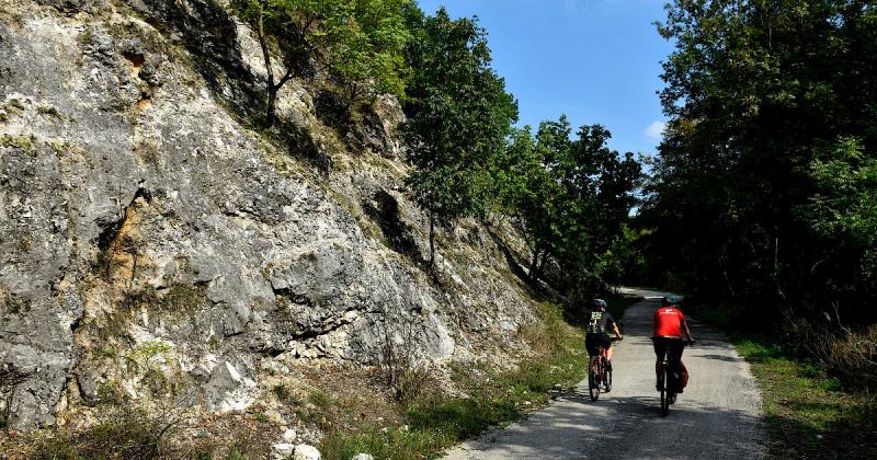 A kerékpárosok idei kedvenc nyomvonala a festői Vértes vidékén terül el.