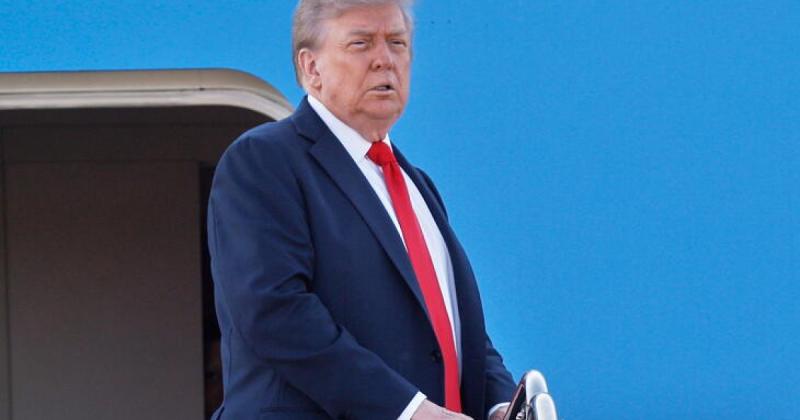 Izrael felé tartva Trump üzenetet intézett Putyinnak is.