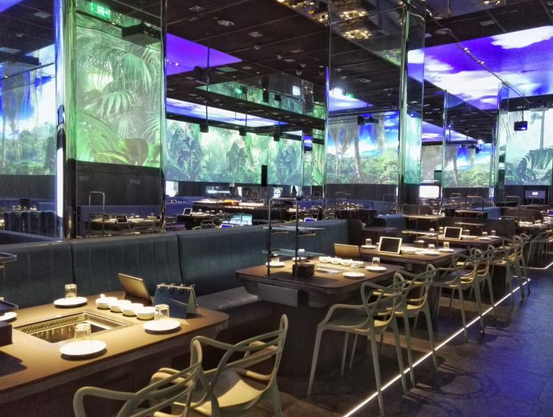 Meglehetősen furcsa esemény zajlott le: két kínai fiatalra 2 millió jüan bírságot szabtak ki, miután egy hotpot étteremben vizeltek. Az eset felháborodást keltett, hiszen a büntetés mértéke rendkívül magasnak számít.