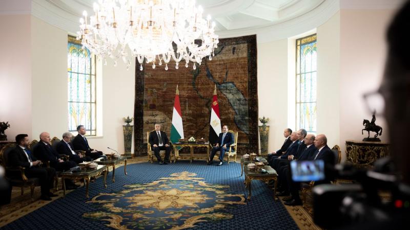 Nem mindennapi kísérője volt Orbán Viktornak - jelentős üzleti lehetőségek nyílhatnak meg a magyar delegáció számára Egyiptomban.