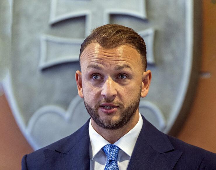 Kaliňák határozottan kiállt a belügyminiszter védelmében, és véleménye szerint a bíróság határozata igazságtalan.